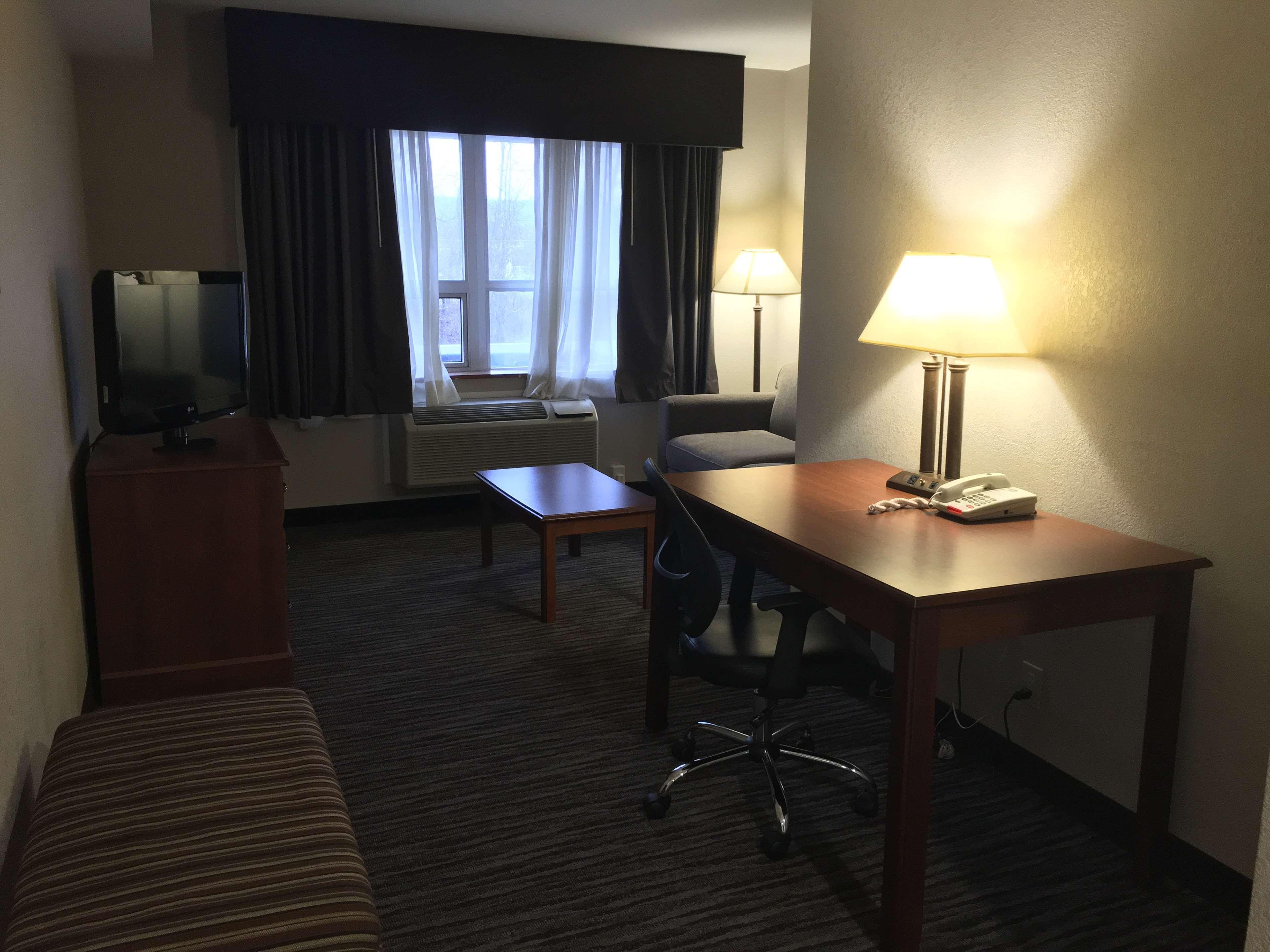 Best Western Gateway Adirondack Inn Utica Eksteriør billede