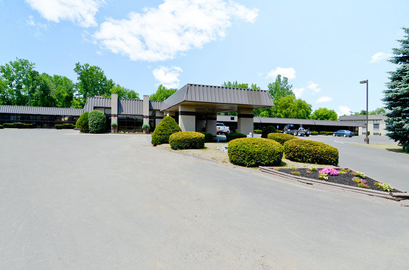 Best Western Gateway Adirondack Inn Utica Eksteriør billede