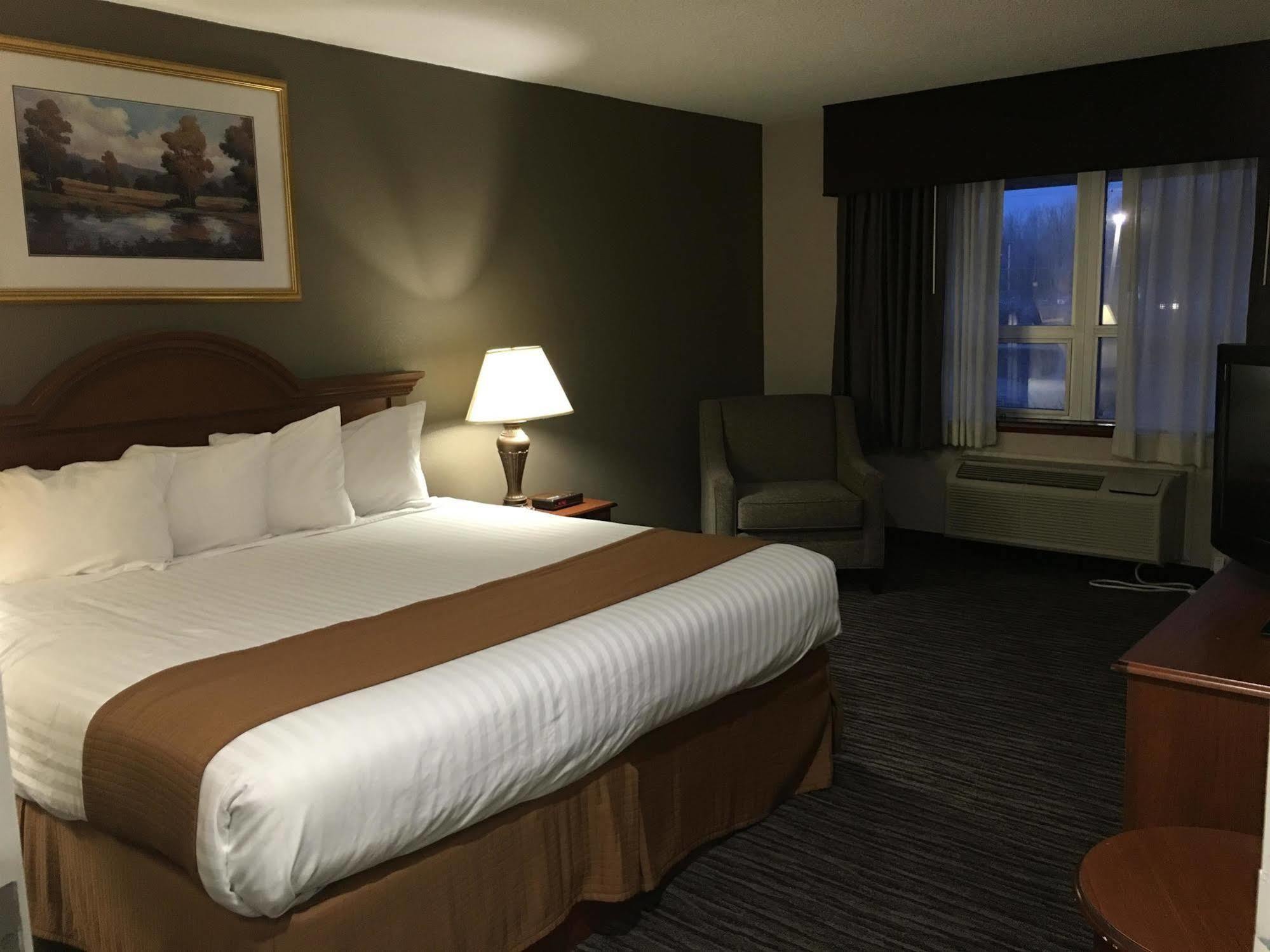 Best Western Gateway Adirondack Inn Utica Eksteriør billede