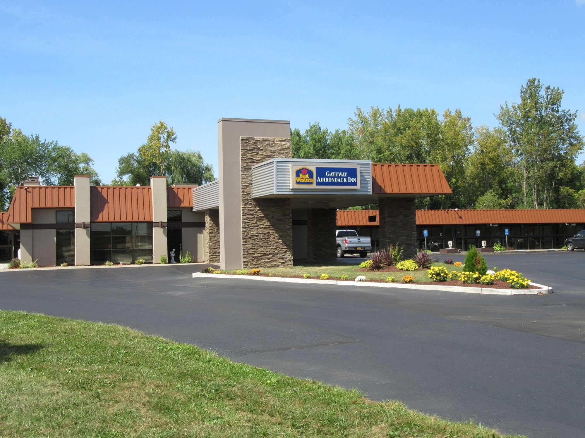 Best Western Gateway Adirondack Inn Utica Eksteriør billede
